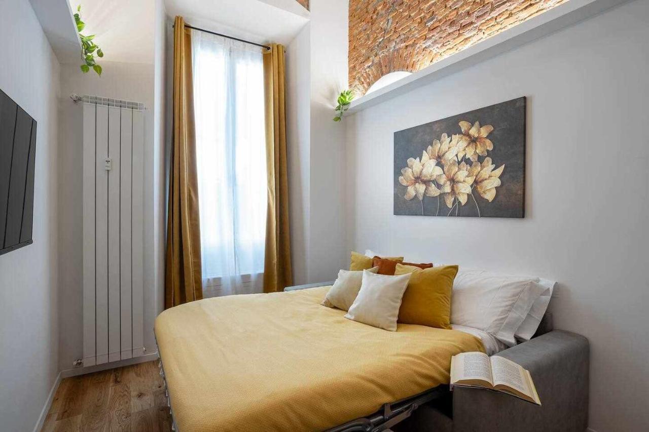 Milano City Apartments - Duomo Brera - Elegant Suite In Design District Экстерьер фото